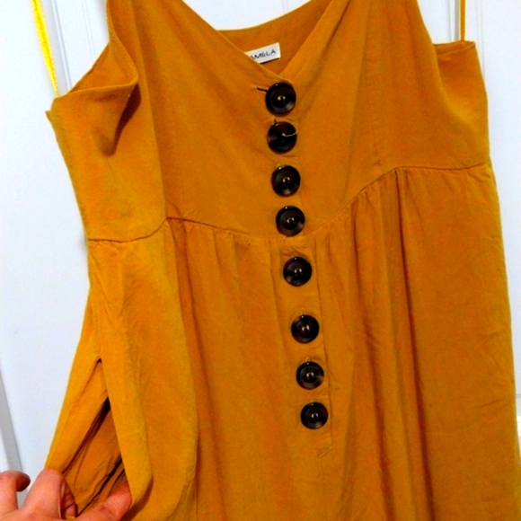 Yellow Oversized Rumper with pockets Size Small - Picture 3 of 6